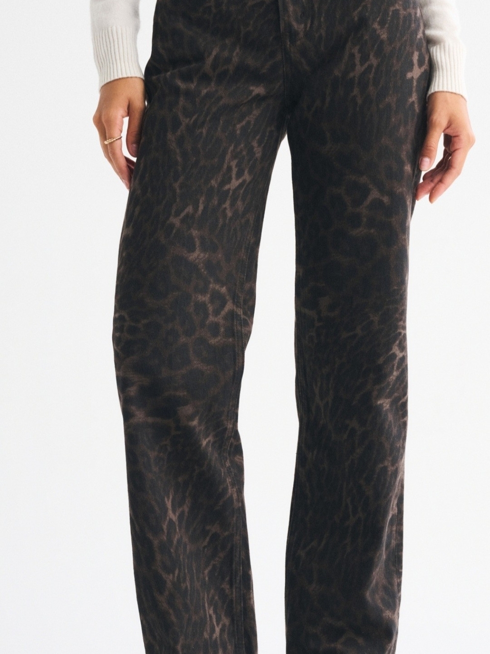 Abercrombie & Fitch High Rise 90's Relaxed Jeans - Leopard Print